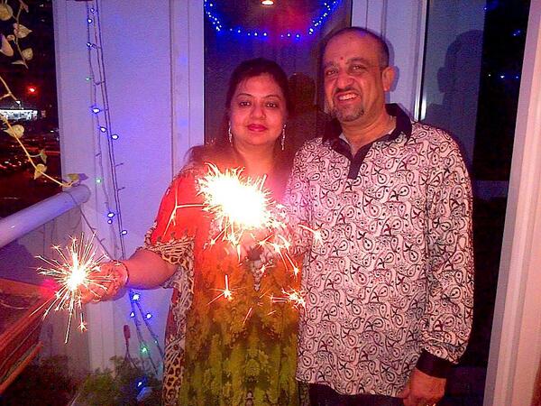 cheshtaa18's tweet photo. Happy Anniversary to Mama&amp;Papa.
Love you both :*
#20years #blessed #lastforever http://t.co/Aj6qy9xhro