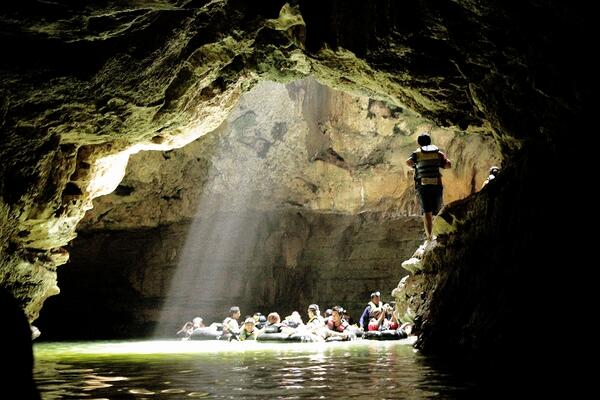 twitidkota's tweet photo. Gua Pindul | Gelaran, Bejihardo, Karangmojo Gunungkidul, Yogyakarta http://t.co/Uy5v6bg42b