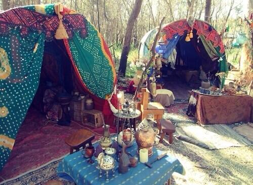 FairyReality's tweet image. Gypsy camp😍💃🎊