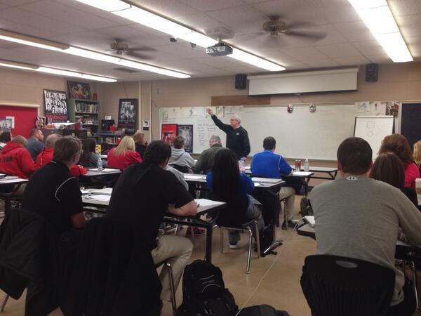 LarsonKr's tweet image. Coach Buckler rocking PD on argumentation today! #modellesson #criteria #CCSS #sjsdproud