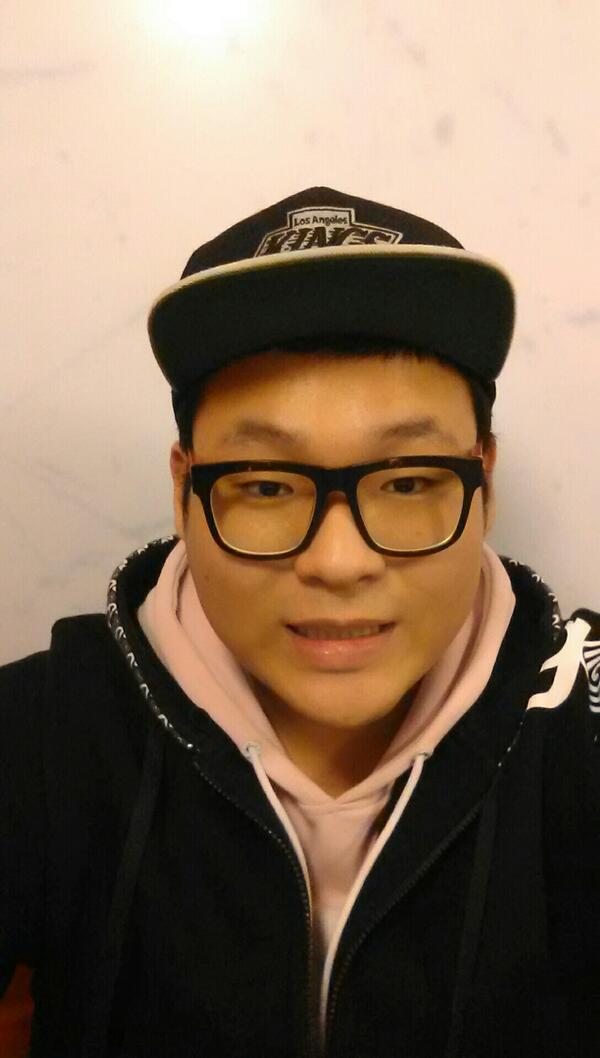 kjh4917's tweet photo. 수빈이형 스냅백잘보관하구있겠숩니다ㅋㅋㅋㅋㅋ http://t.co/JxFxpd2aGu