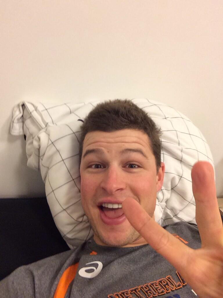 BgwlyfbIgAAKA30.jpg:large