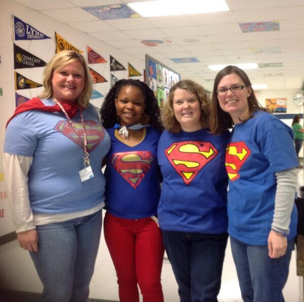 reneedhale's tweet image. Reading Gives You Super Powers! #bookfairfun @amymlcarter @bshelton78 @Warren_Elem @WarrenCoSchools