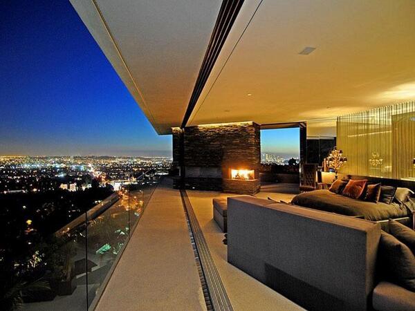 AmazingREPix's tweet image. Hollywood Hills residence