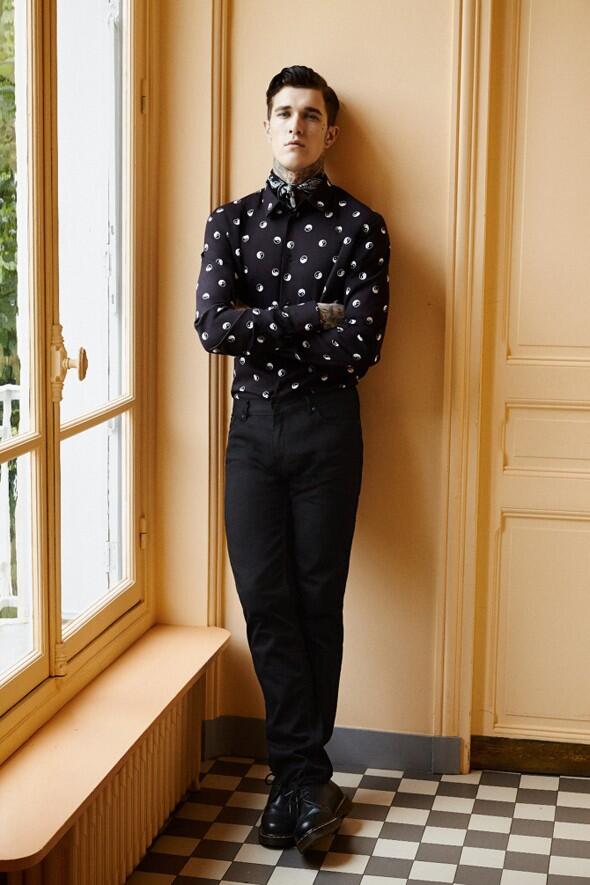 Unisize_App's tweet image. Eleven Paris Printemps-Ete 2014

Found at buff.ly/1aYh5D8