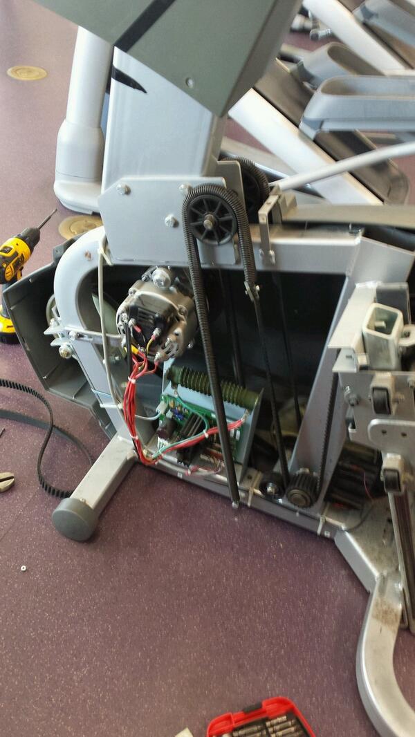 xfservice's tweet photo. Another successful repair @CalLutheran 
@LifeFitness #repaired #stepper http://t.co/TcngUo8UDM