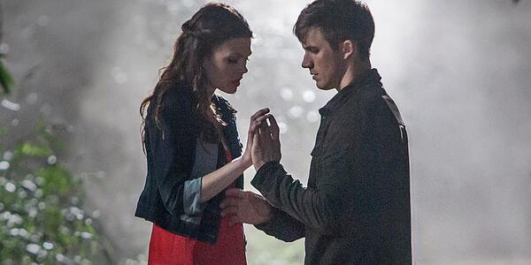 Hi tweeters! If you missed #StarCrossed watch TONIGHT at 9/8c or watch the full episode here: bit.ly/O5zFiN