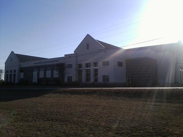 FranksFranks1's tweet photo. First Baptist Church, Lexington, 
SC February 18, 2014 72 degrees http://t.co/pPlbG3hkzI