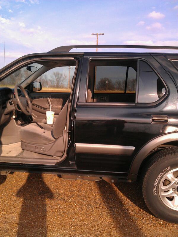 Johnc4010Live's tweet photo. Moms hot new ride http://t.co/6jJp2CAca2