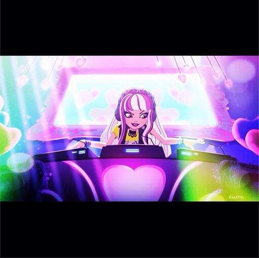 Briar_Beauty's tweet photo. Hex yeah! @Melody_Piper dropped some major #TrueHearts tunes at the dance. Hope you had a totally wicked time! http://t.co/NWBwJbdHH5