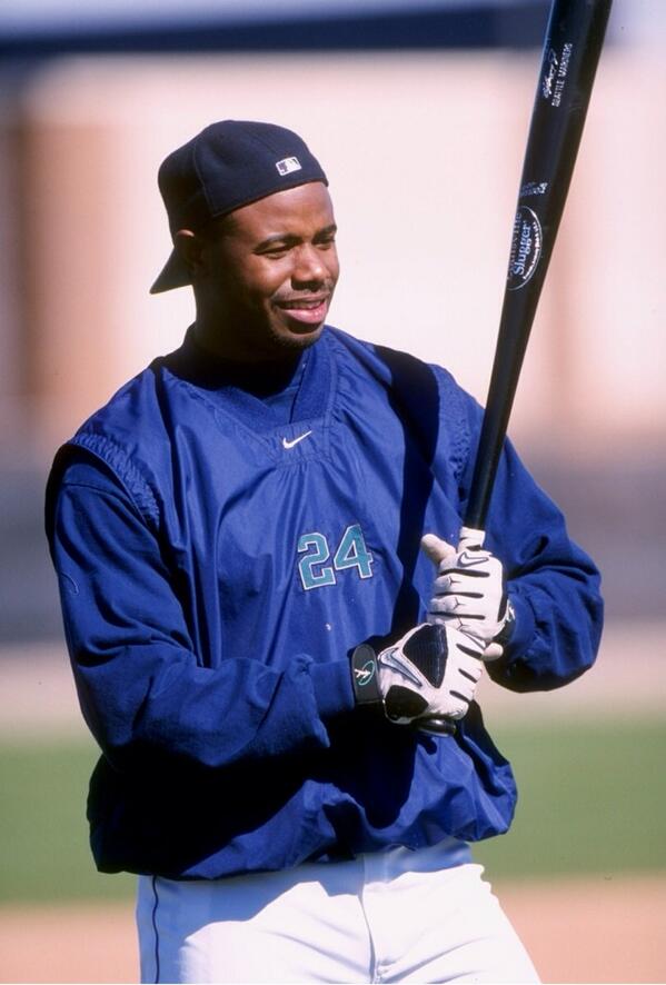Cut4's tweet image. Followers to RETWEET can win a Ken Griffey Jr. bat. #MLBFC