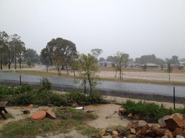 CoreeCass's tweet photo. @UriarraVillage @UriarraGreg new swimming pool for Uriarra http://t.co/Ap5AqscBrD