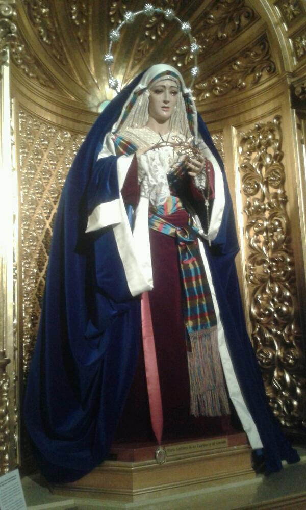 Ya esta nuestra Virgen de las Lagrimas vestida de hebrea........ #Cuaresma2014 <a href="/ColumnaLagrimas/">Columna y Lágrimas</a> @AMlacolumna
