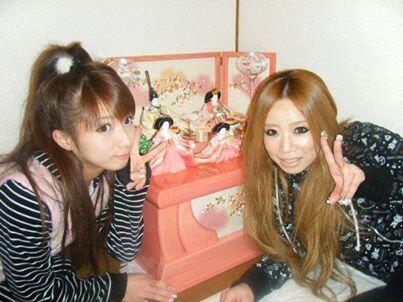 على تويتر 姉 元モー娘 辻希美の姉に刺青 辻希美さんのブログ のんピース でbbqの様子がupされた写真には お姉さんの刺青がバッチリ写っているとのこと 画像はこちら Http T Co 8jiqq6kmkf Http T Co K0zoterz0i