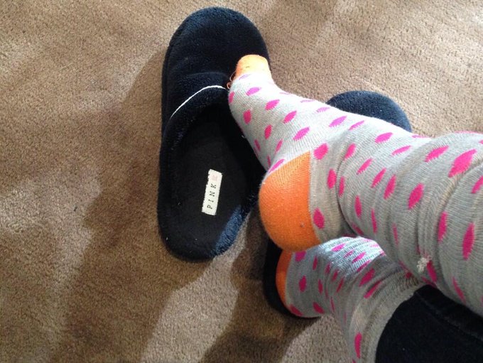 Good morning! Early doctor appointment at a very fancy clinic... They gave me fur slippers :) http://t<a href="/tag/imac"class="tags"><span>#imac</span></a>