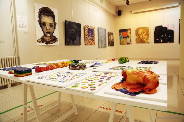 FCumLaude's tweet photo. Cromática III, Jóvenes Artistas. De 19 a 21:30 y hasta el 29 Marzo. Espazo Xove, Casa Xuventude Ourense http://t.co/mYbuhrAOQ6