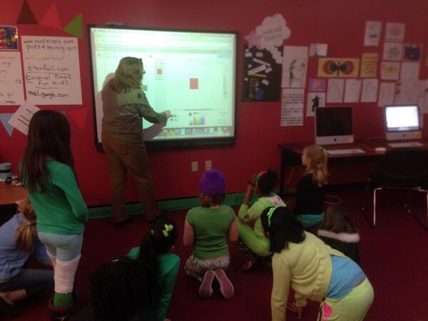 VincentDay's tweet image. @kolkkartist #coding w/ #scratchmit #schacademy