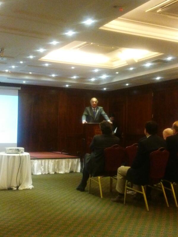 AlexisRuizL's tweet photo. En conmemoracion de los 50 años de INIA, junto al director de FIA e INDAP http://t.co/NLelTrkiyq