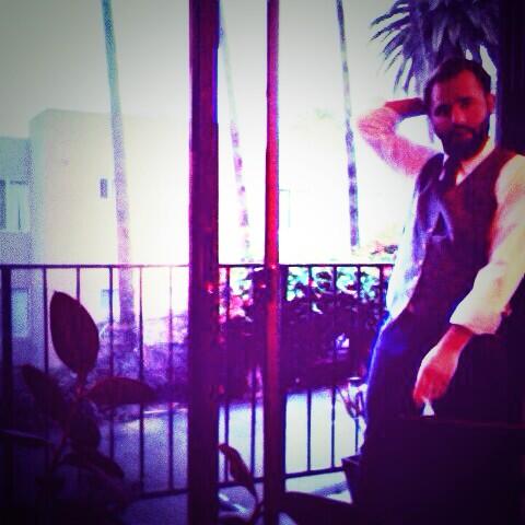 johnnymaro's tweet photo. I am the a.m. http://t.co/Fybjo9R9aD
