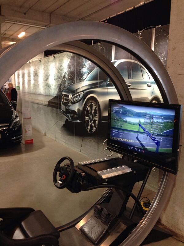 Mercedesstand mega lange visual.