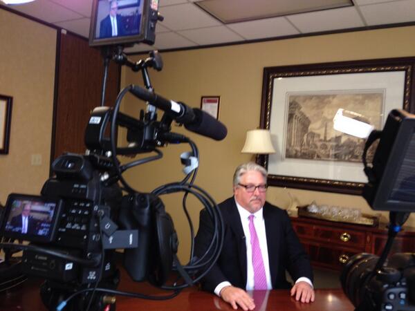 EXPVideo's tweet image. Terry Bryant Attorney, Tommy Gillaspie, explaining why it's so important to contact an attorney after an accident.