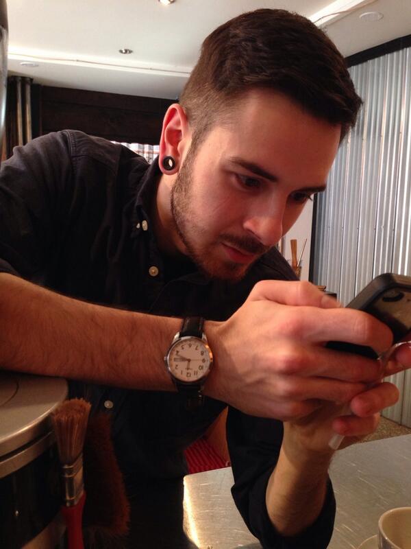 PquoiPas's tweet image. Follow our barista Max @cafepista his mobile coffee bike will be up and running soon.