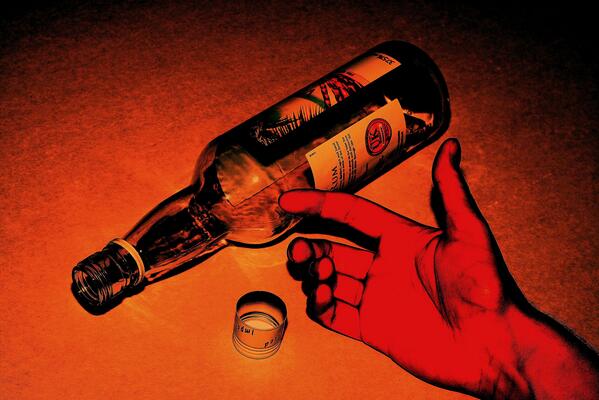 trimegalabs's tweet photo. Middle aged binge drinkers double risk of dying early http://t.co/5BgQ7p5EqJ http://t.co/9Tn3IIPQrq