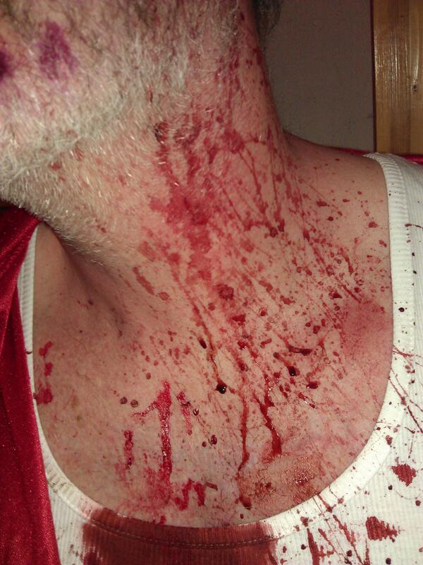 katesfxmakeup's tweet image. Another average day in the life of Kate, and another average photo #blood #MAKEUP #ITSNOTREAL