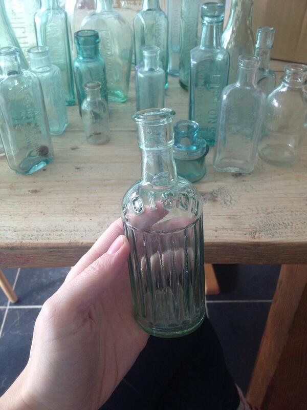 RaffiaandTwine's tweet photo. Carboot score! Can't wait for this wedding, it's going to be a quintessential English country garden. Gorgeous! http://t.co/LACaE16AlA