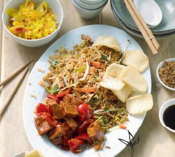 Wat eet jij straks? Op onze site staan vele lekkere recepten! Oa Nasi speciaal met babi ketjap bit.ly/1eMe5K2