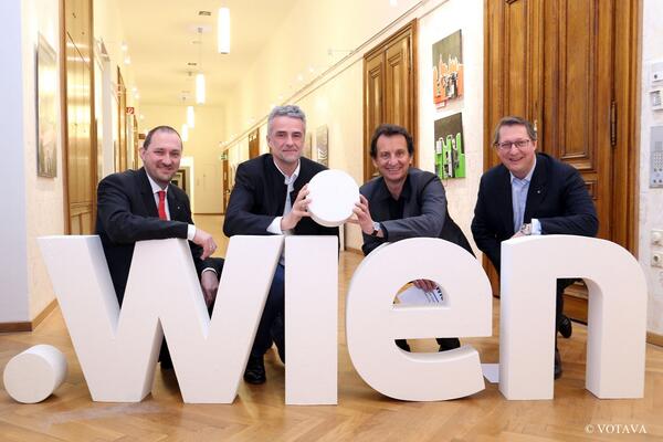 Offizieller Startschuss für .wien mit Stadtrat Christian Oxonitsch im Wiener Rathaus :)
