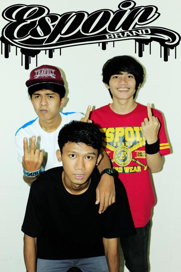 gue gadiajak :( huhu mau dong jd talent nya lagi haha RT <a href="/muty_aly/">Muty Aly</a>: wearing with @anjarraztafara <a href="/ESPOIRBrand/">ESPOIR brand</a> :)