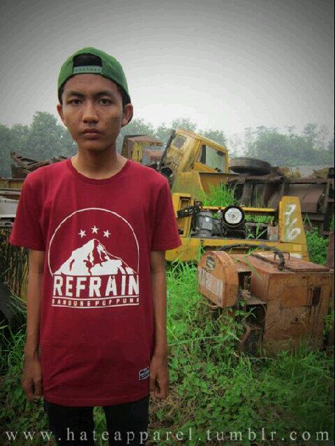afrizalamrii's tweet photo. Official Merch @RefrainBDG_ Available At @HateApparel13 (Medan) @HookPantsBdg @balqistms @XflatStore :) OrderNow!! http://t.co/xiBVMLxZRS