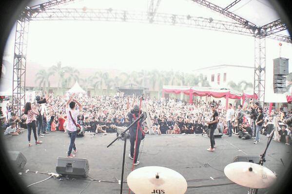 budichalpratama's tweet photo. @weareSOG http://t.co/0kvnef3FDE
