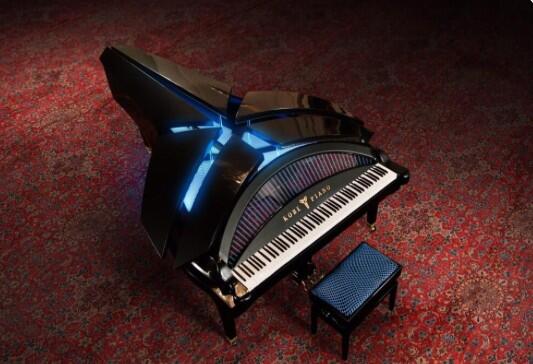 Kobe Bryant tiene un piano personalizado con la forma de su logo