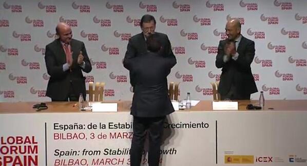 ICEX_'s tweet photo. Siguiente Premio Start-ex es @llaollao. Recoge el galardón Pedro Espinosa, socio fundador. #GFS14 http://t.co/4BC6g4Tp2A