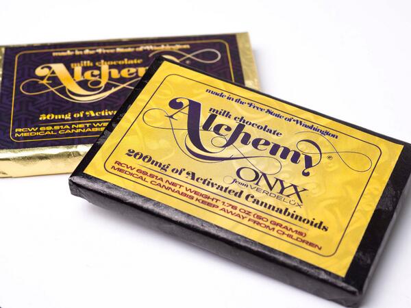 WinterlifeCoop's tweet photo. Don't smoke? Don't have to  We can hardly keep our sticky paws on these potent chocolates! http://t.co/3CPNWYQ3S9