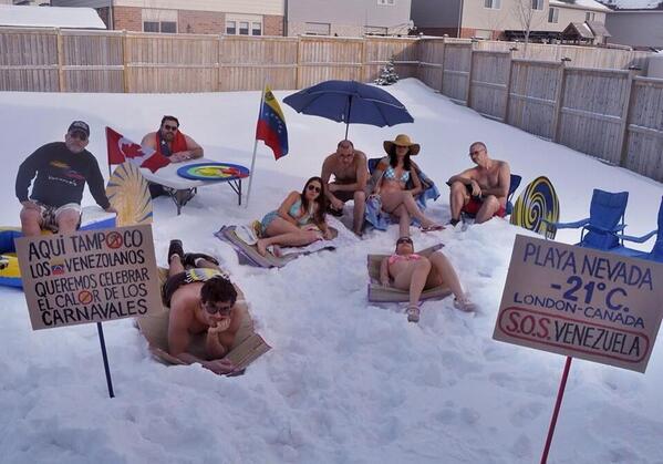 ElNacionalWeb's tweet photo. Esto es en London, Ontario #3M (vía @marianobricenof) http://t.co/OkMDZPnsAE #SOSVenezuela