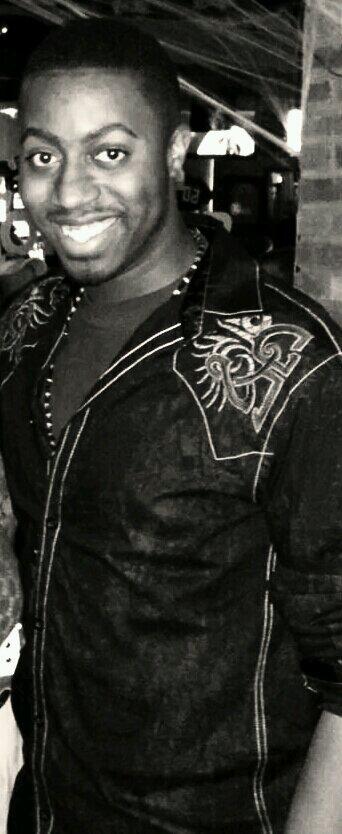 TEason84's tweet photo. I so handsome lol #HighSchoolReunionPhoto #BlackDontCrack http://t.co/cLNBJ8lbbe
