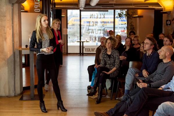 Co-Student aan het pitchen! Foto by #timgoodwin.