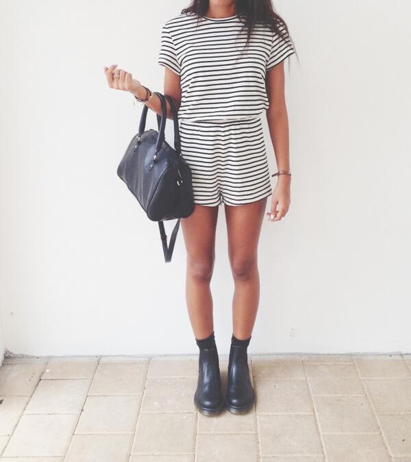 Inspiringtrends's tweet photo. Mono a rayas combinado con botines, precioso #Style #Fashion #trends http://t.co/tzyFeDAQ0p