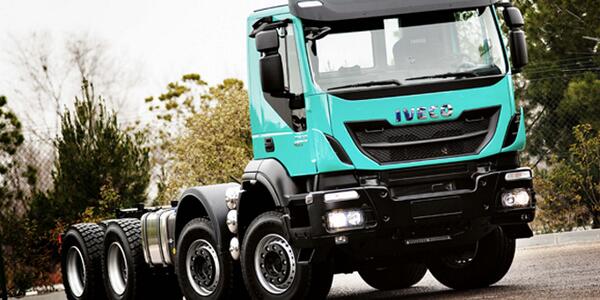 Cargoguia's tweet photo. Iveco Trakker recibe el premio ‘Camión del Año 2014’  http://t.co/QAULwRDOSN http://t.co/CXpWzTkL9a