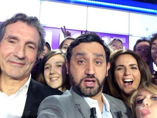 Mes petites beautés, je compte sur vous pour RT le selfie sur le compte @TPMPofficiel ! Tous sur @TPMPofficiel !