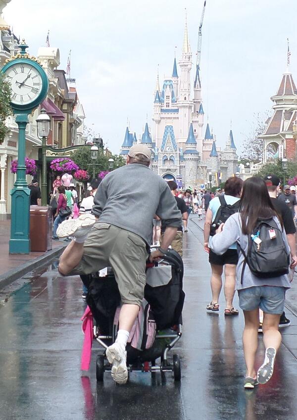 geoaware's tweet photo. @WaltDisneyWorld  Tinkerbell sprinkled dust as I walked down Main St...I can fly!   #DisneySideSweepsEntry http://t.co/HyykfrOrjb