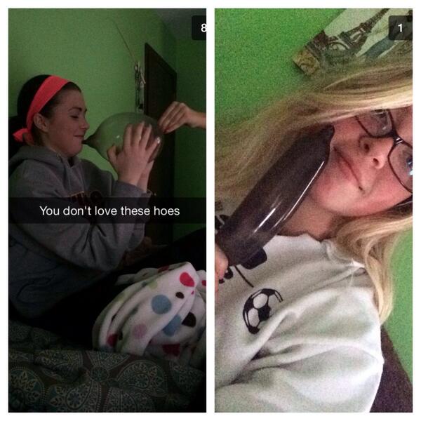 zachburns__'s tweet image. Oh god someone put them back in a cage #outofhand #nobone