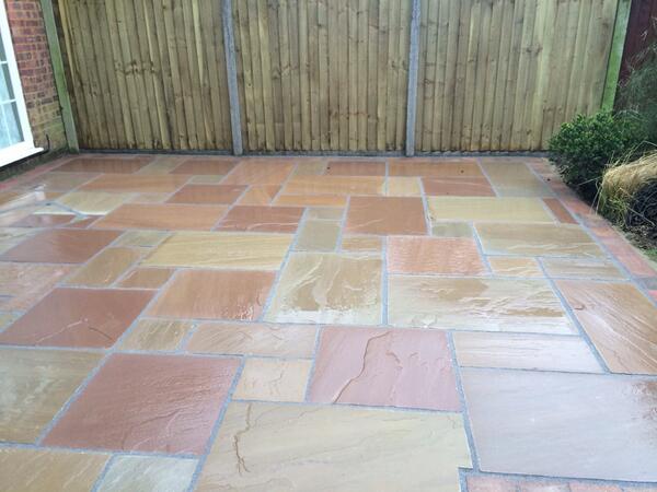 Patio layed in natural stone pointed with a resin manufactured by JOINT - IT