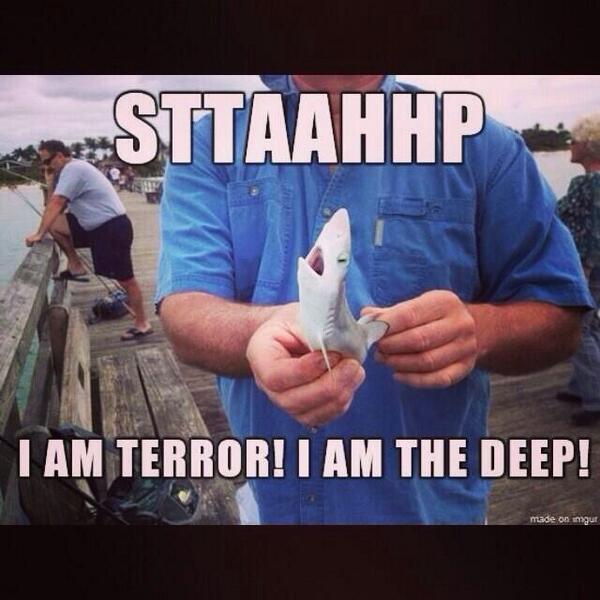 lyfeasallie's tweet image. 😂😂😂 idk why this is so funny to me #thereisnosharkemoji #stepitupapple