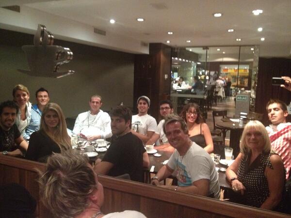 Noche de cafécito con amigos queridos!!! <a href="/aripastocchi/">Ariel Pastocchi</a> <a href="/EstefyPastocchi/">Estefy Pastocchi</a> @sebastianpoll <a href="/JNEleftherion/">Joni</a> <a href="/Danystorto/">Daniela Storto</a>