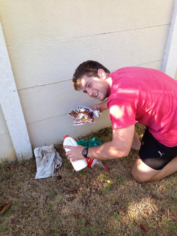 pnielmuller's tweet photo. @sustainablebros #farmparty http://t.co/6ATKqiNlCL
