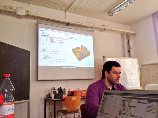 yuriy_tymchuk's tweet image. @richardwettel presenting #CodeCity inside the gt inspector!! @moosetechnology dojo